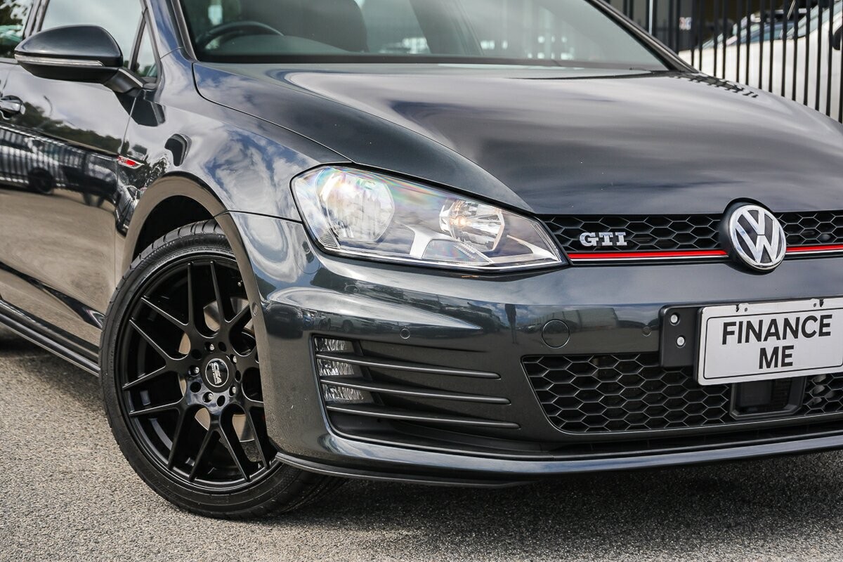Volkswagen Golf image 2