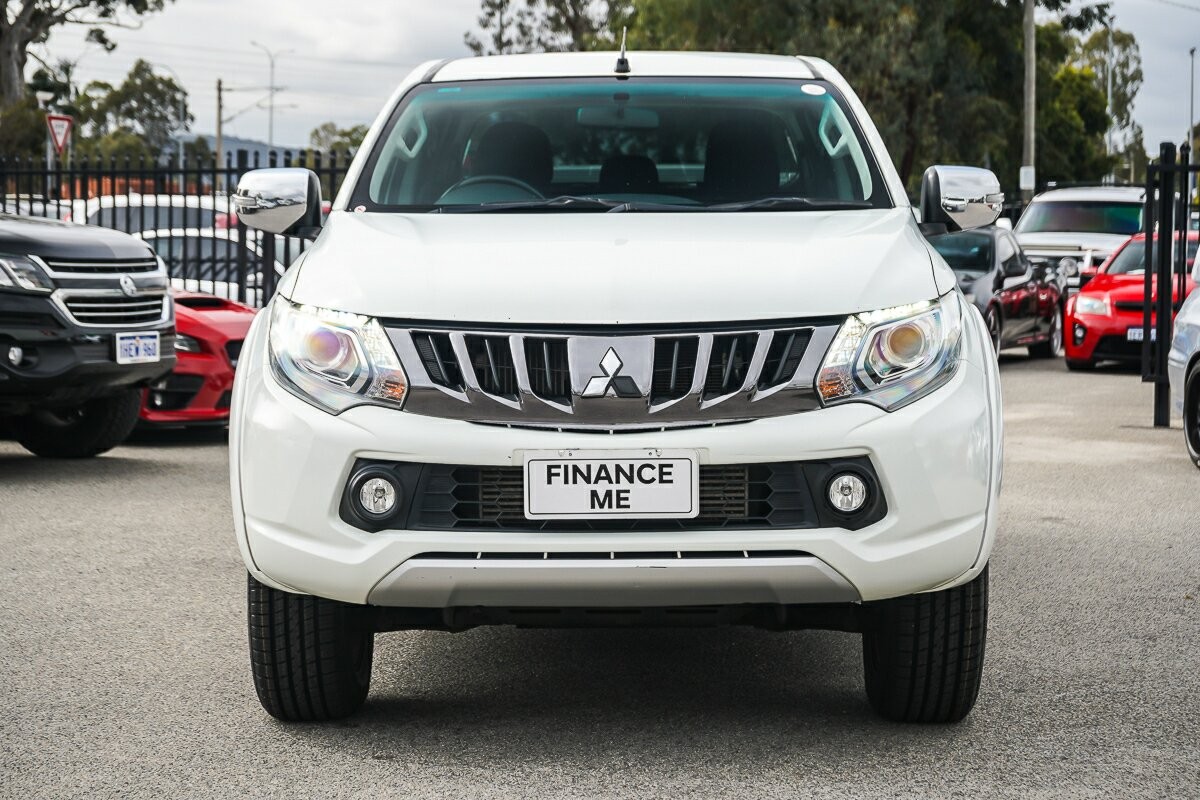 Mitsubishi Triton image 3