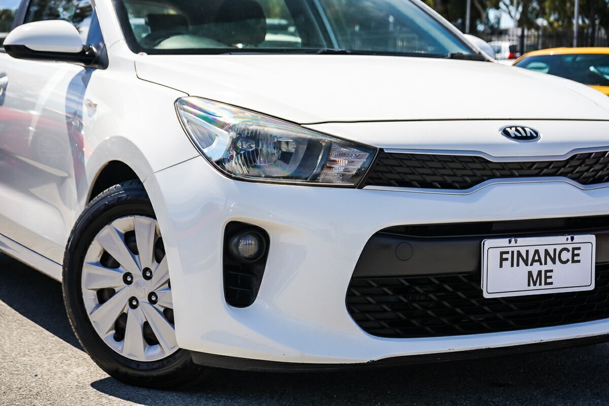 Kia Rio image 2