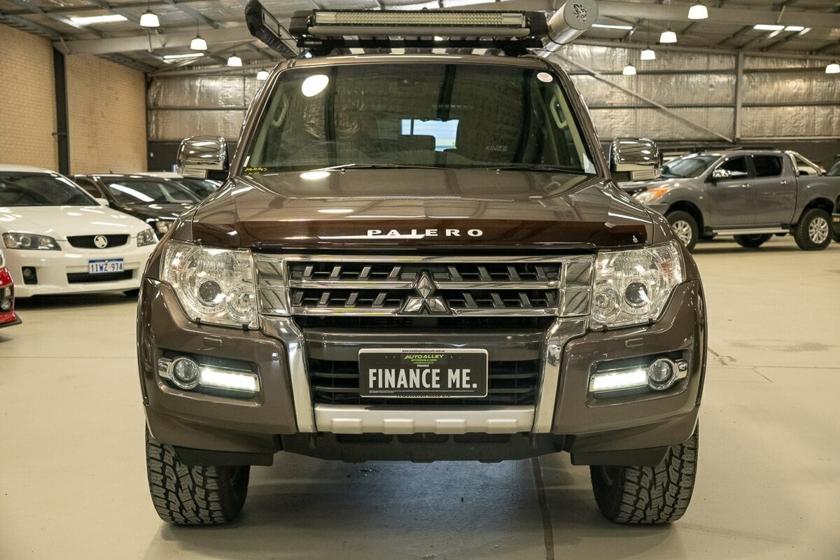Mitsubishi Pajero image 3