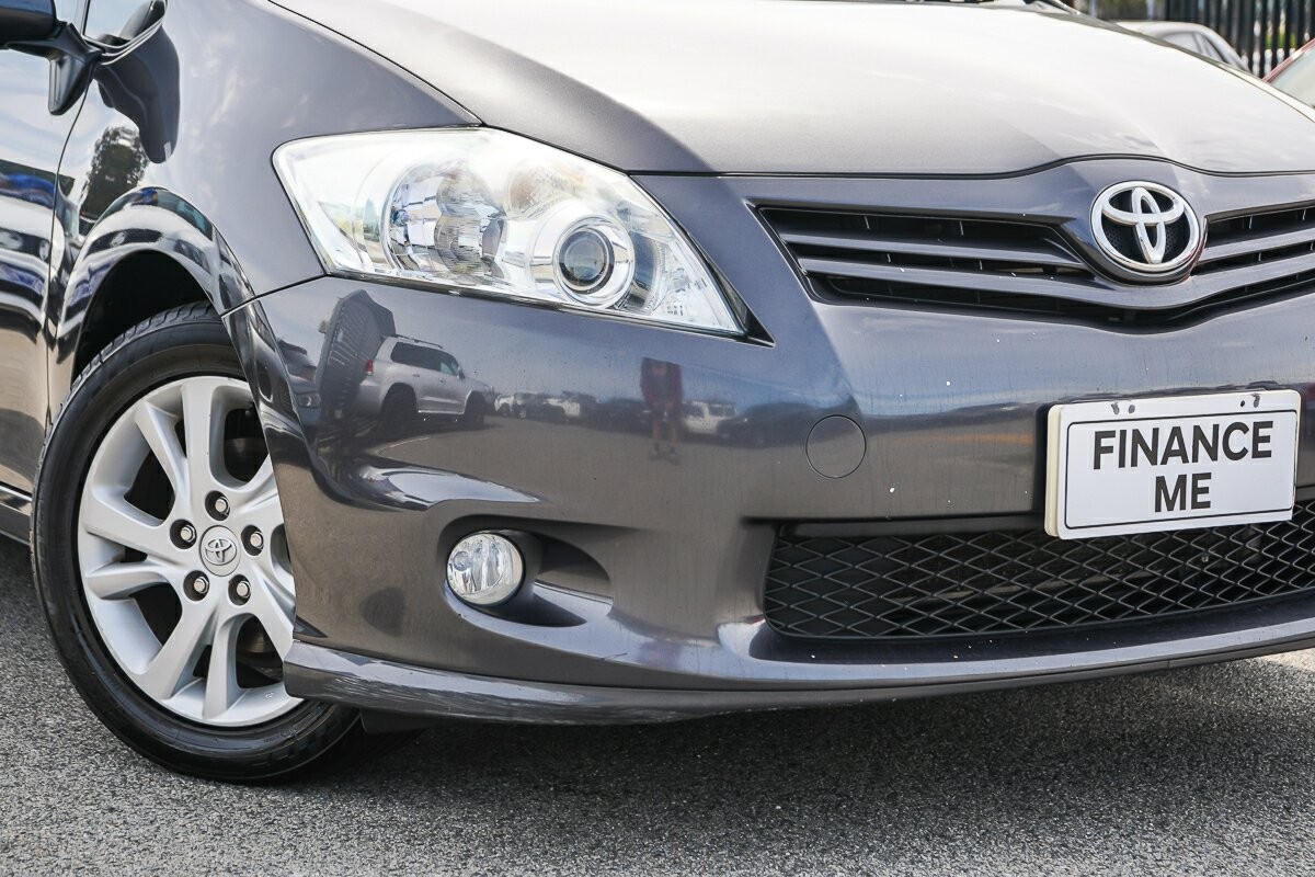 Toyota Corolla image 2