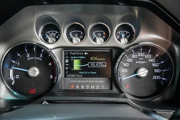 https://vehicle-cdn.autoleague.cloud/4294_81010971_13.jpg