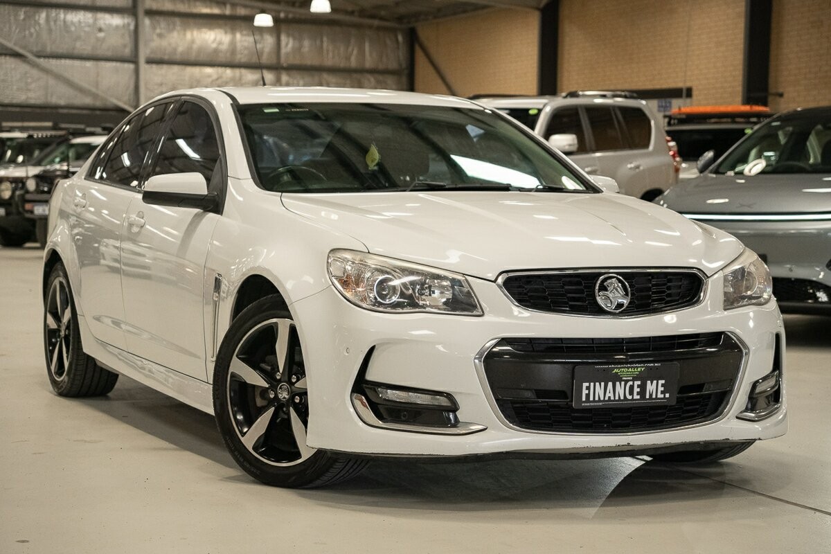 Holden Commodore image 1