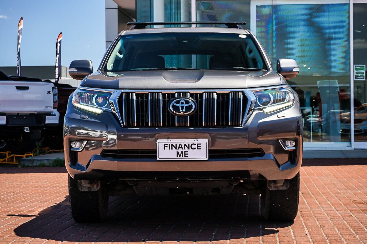 Toyota Landcruiser Prado image 3