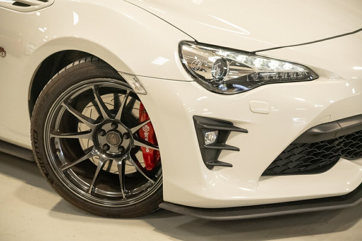 Toyota 86 image 2