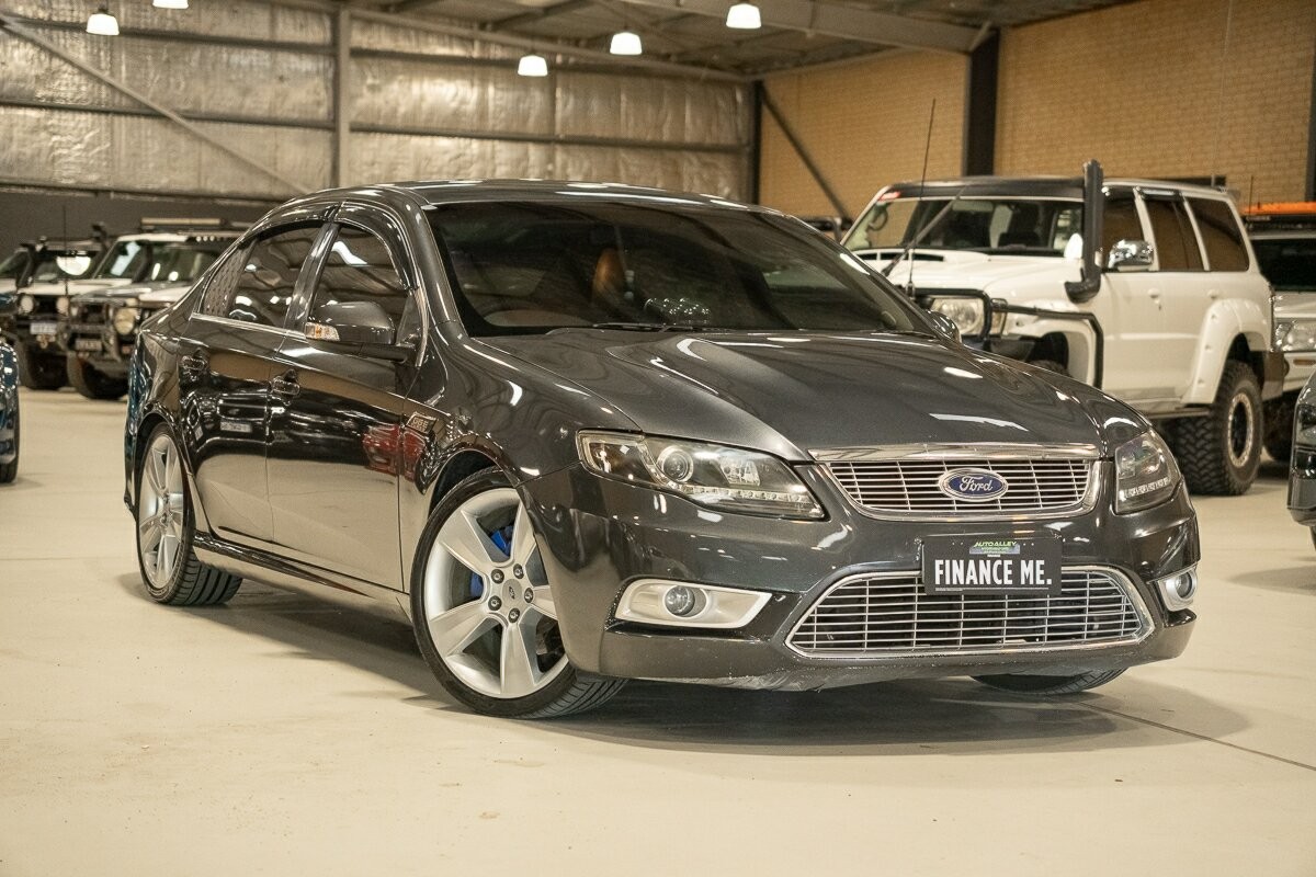Ford Falcon image 1
