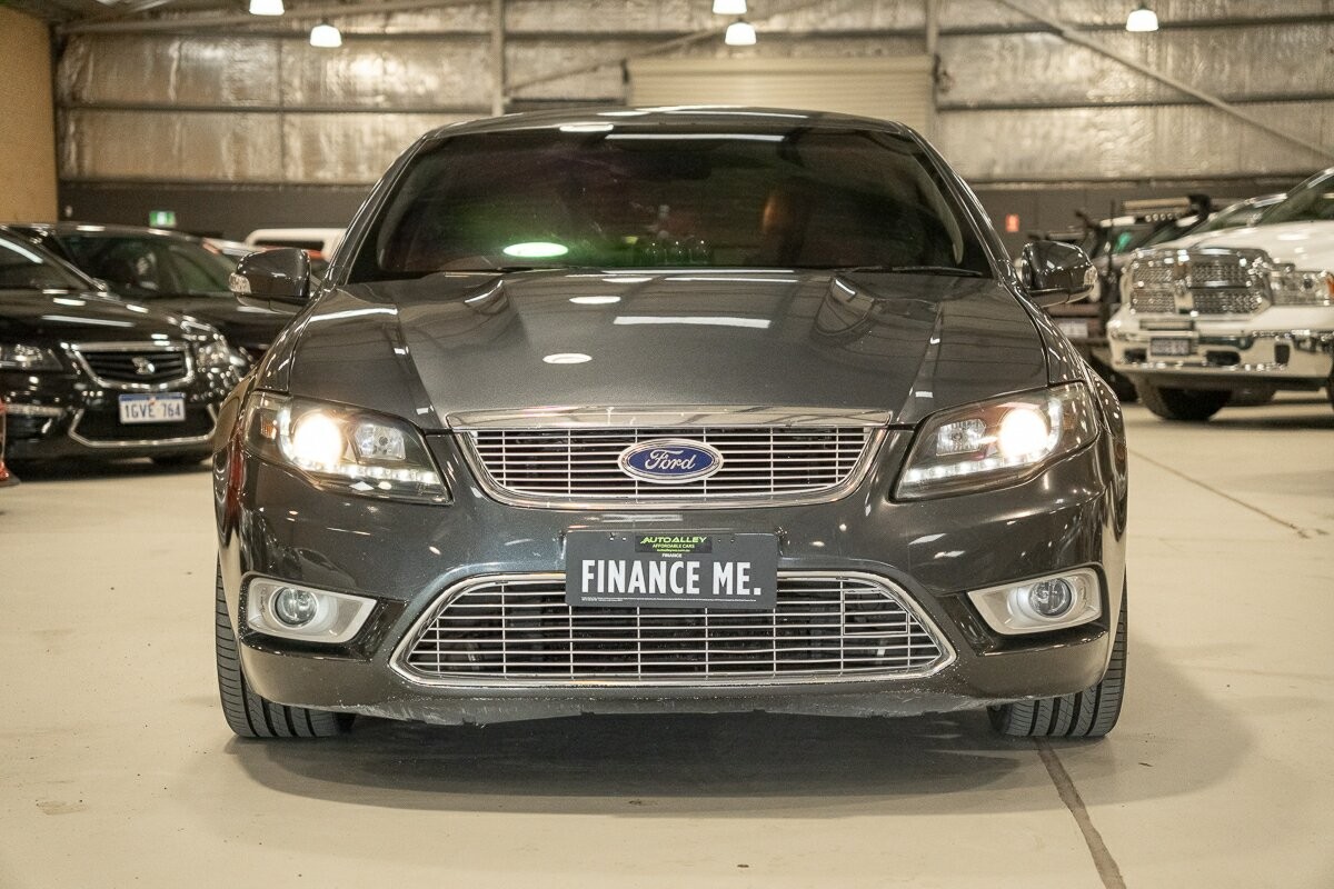 Ford Falcon image 3