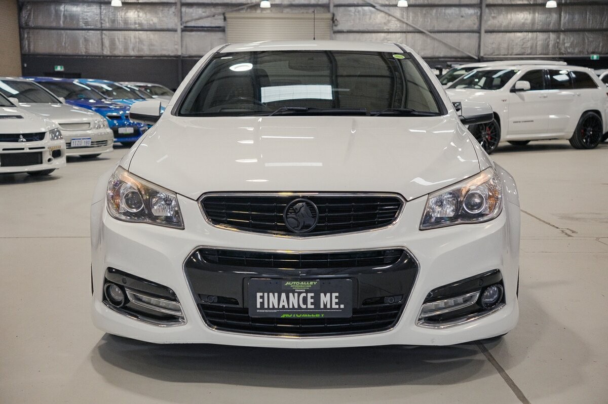 Holden Commodore image 3