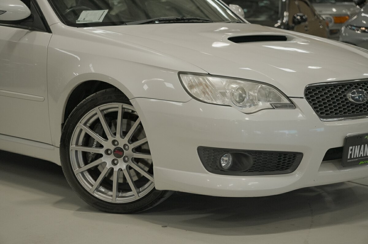 Subaru Liberty image 2