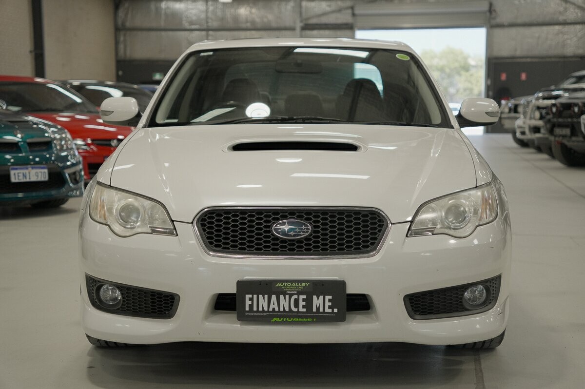 Subaru Liberty image 3