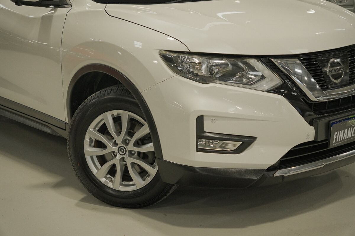 Nissan X-trail image 2