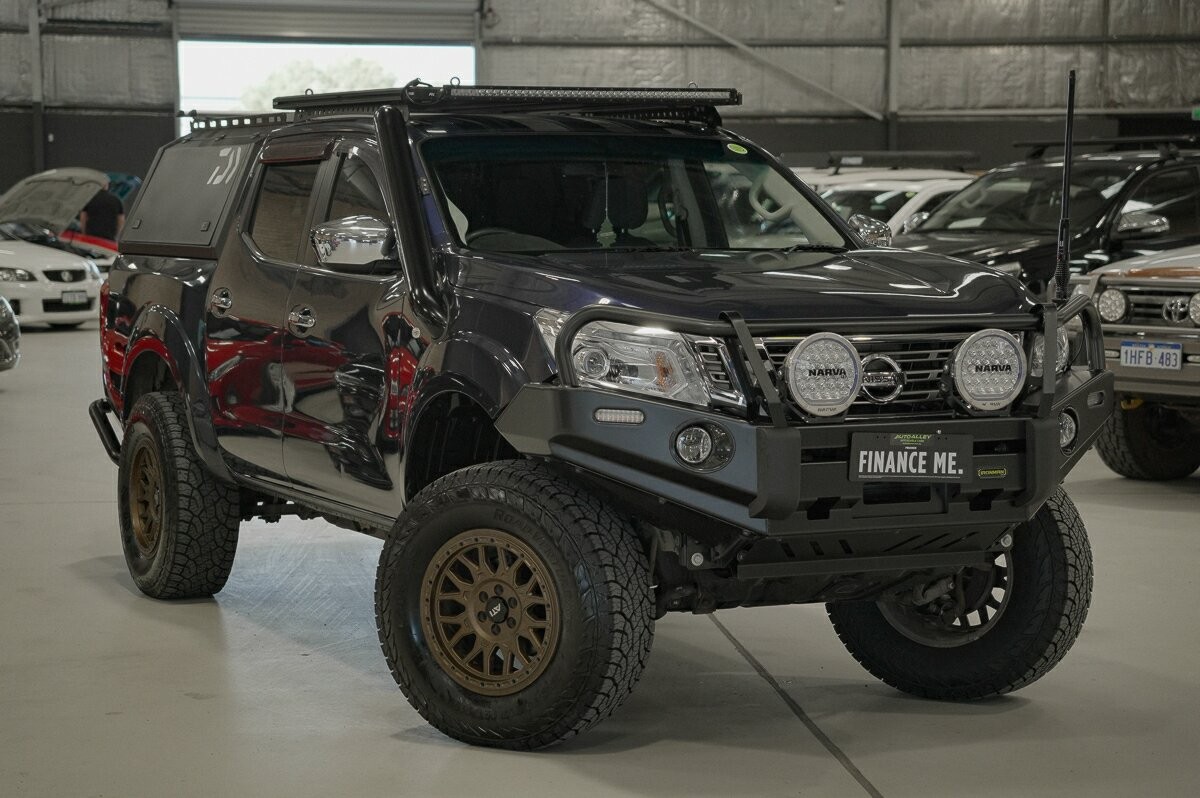 Nissan Navara image 1