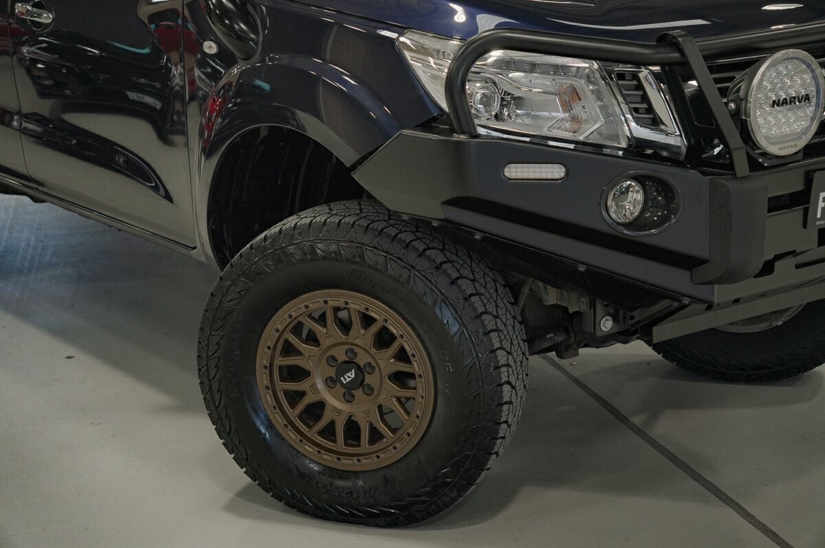 Nissan Navara image 2