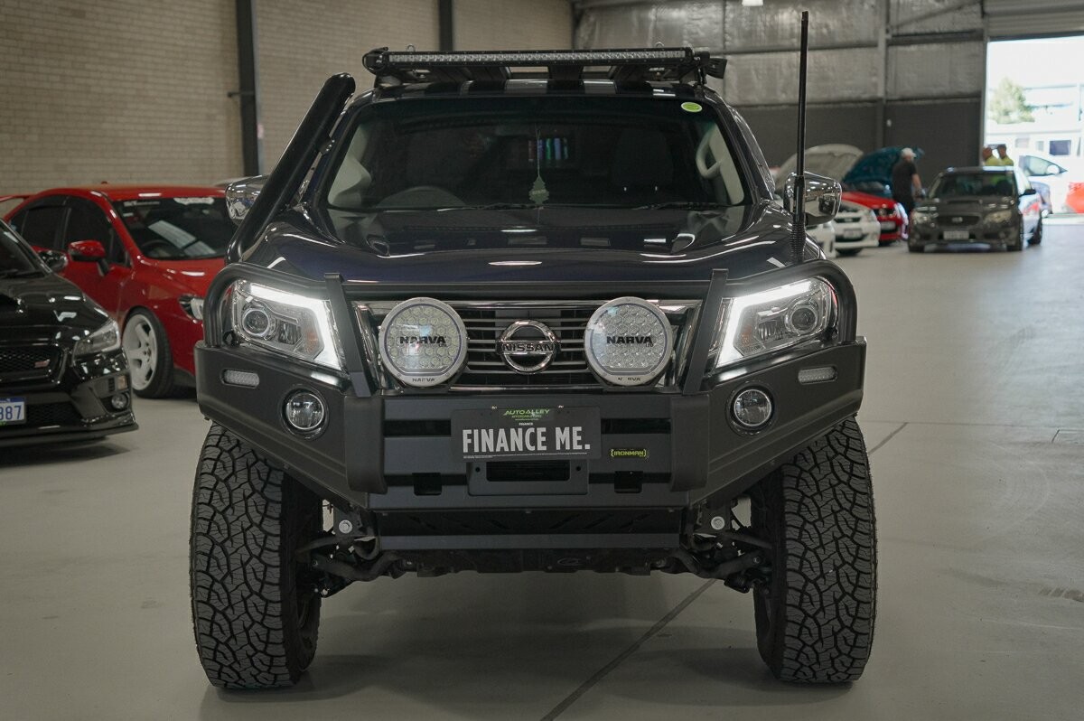 Nissan Navara image 3