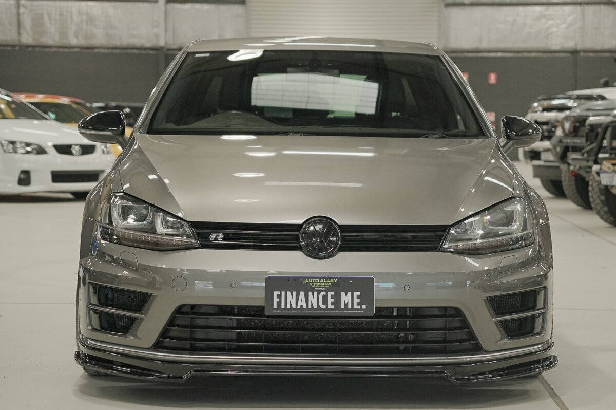 Volkswagen Golf image 3