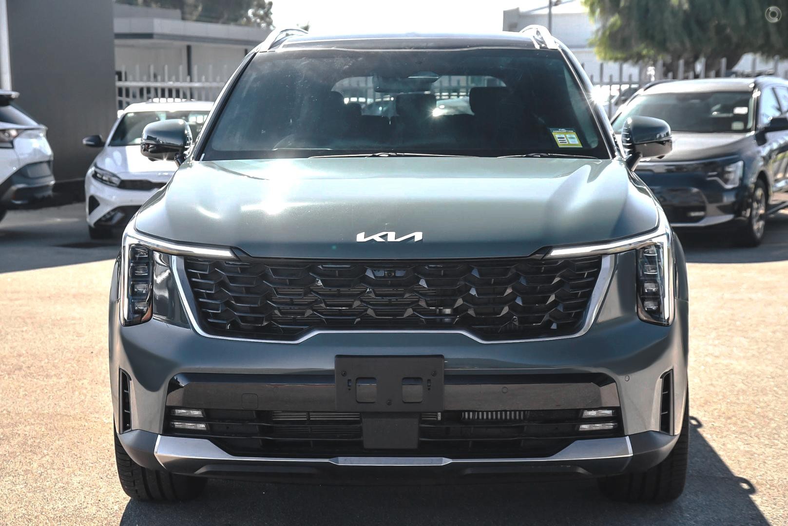 Kia Sorento image 1
