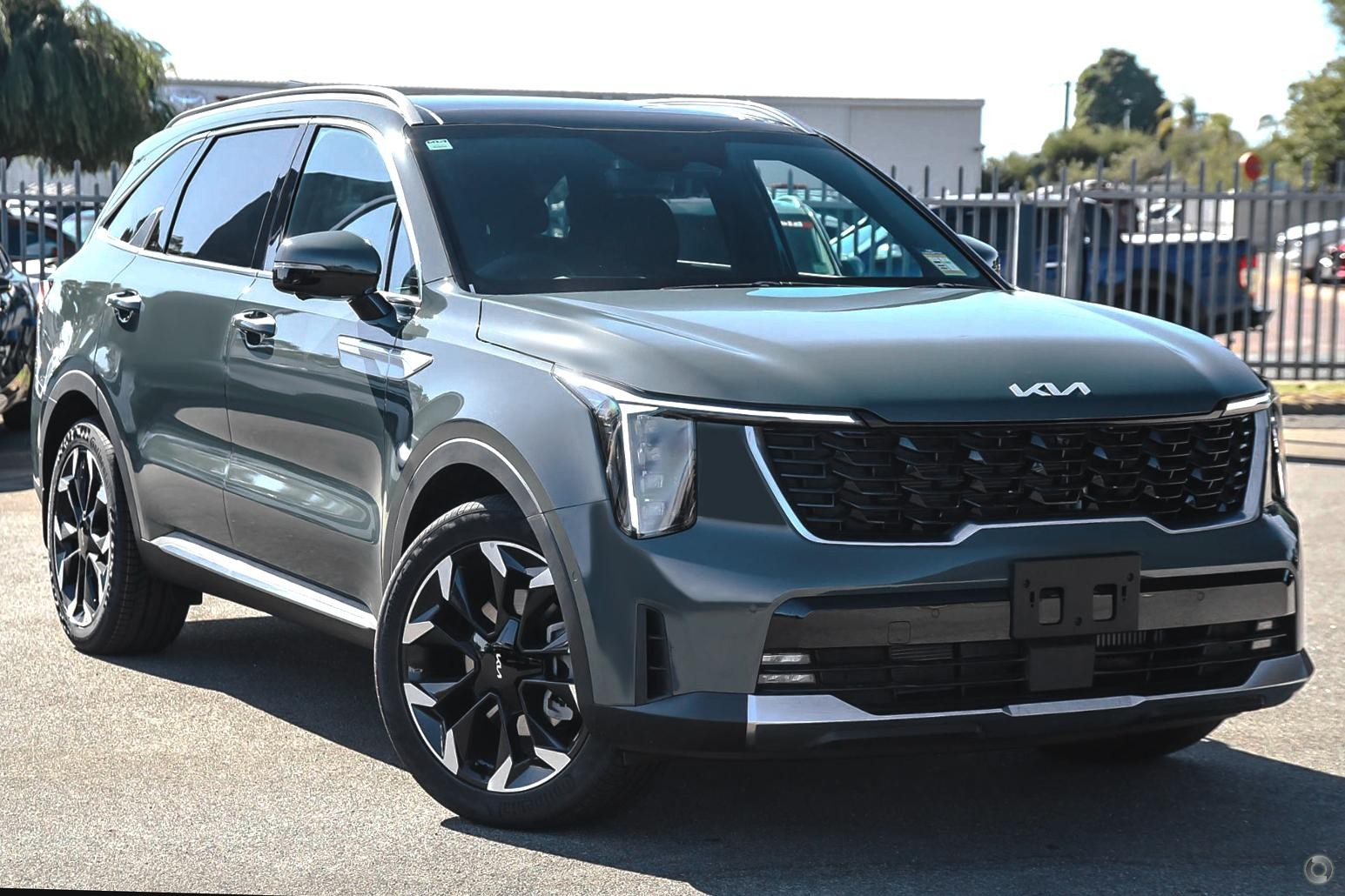 Kia Sorento image 2
