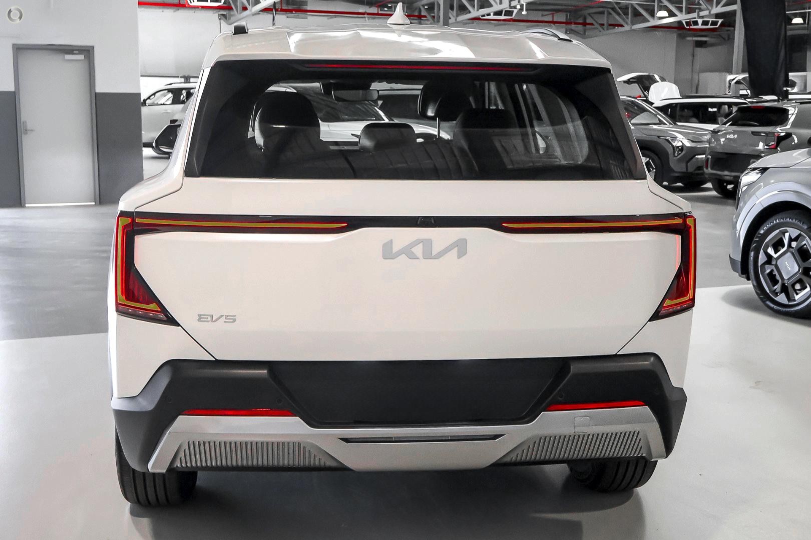 Kia Ev5 image 3