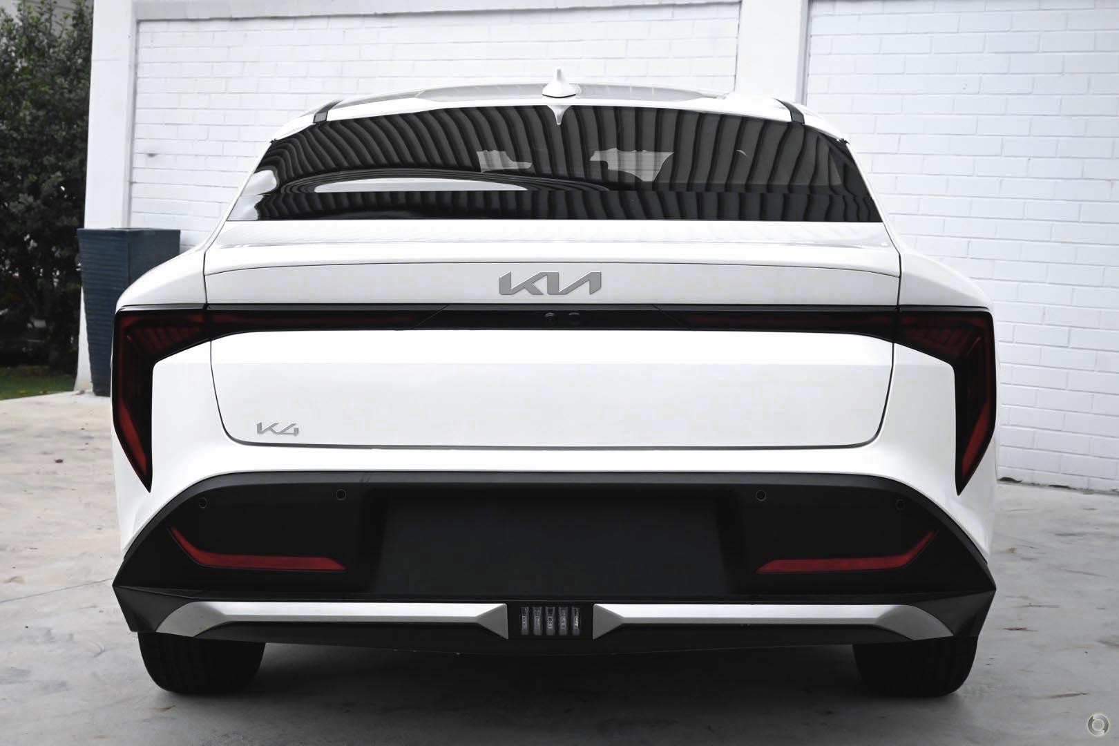 Kia K4 image 3