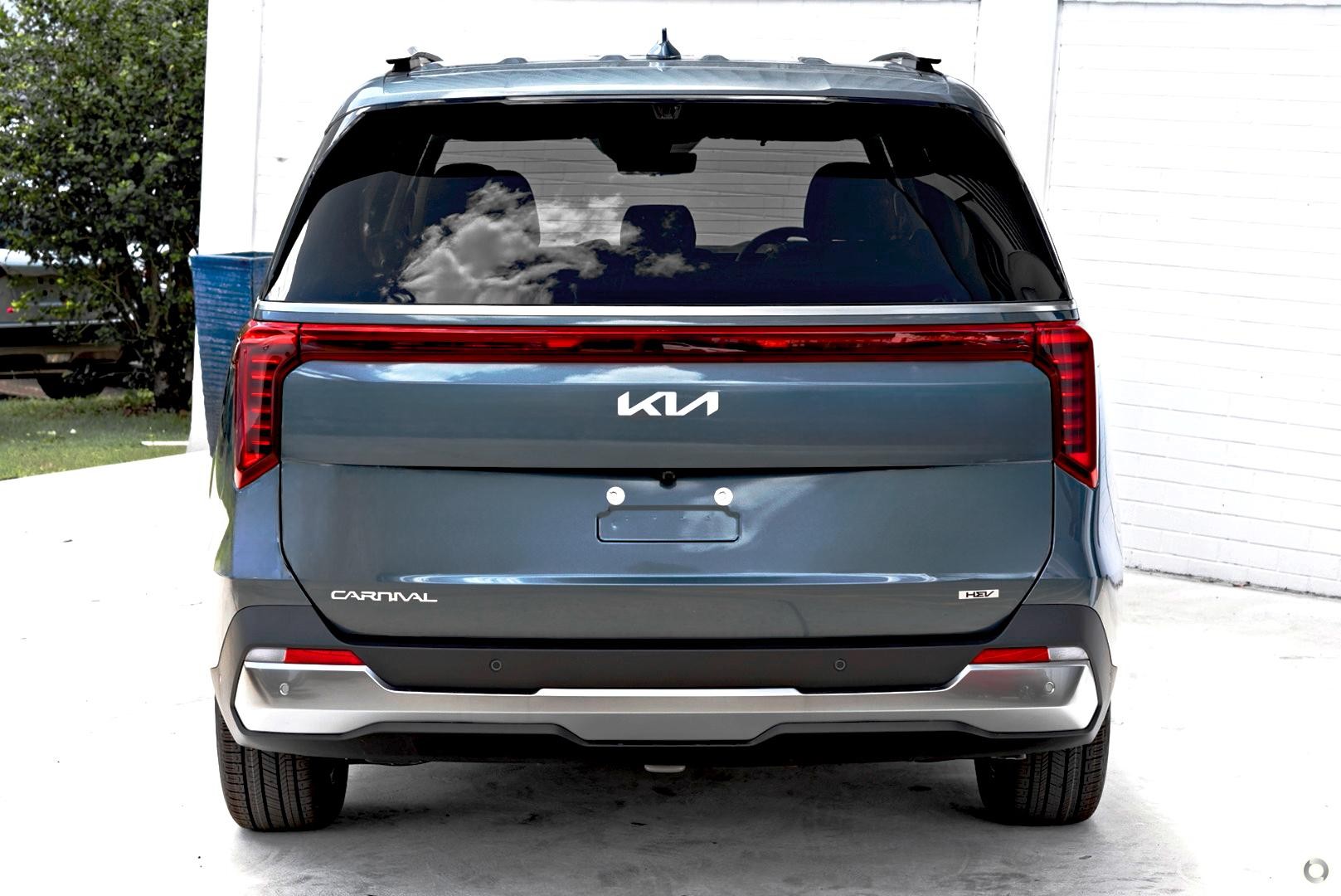 Kia Carnival image 3