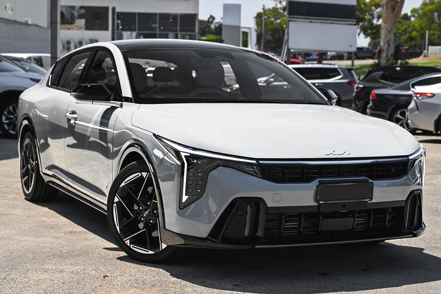 Kia K4 image 1