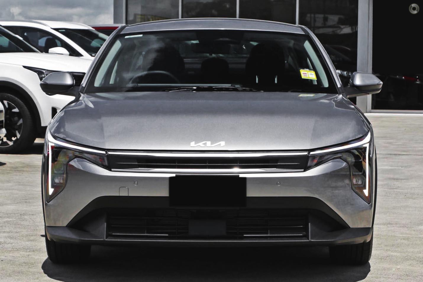 Kia K4 image 2
