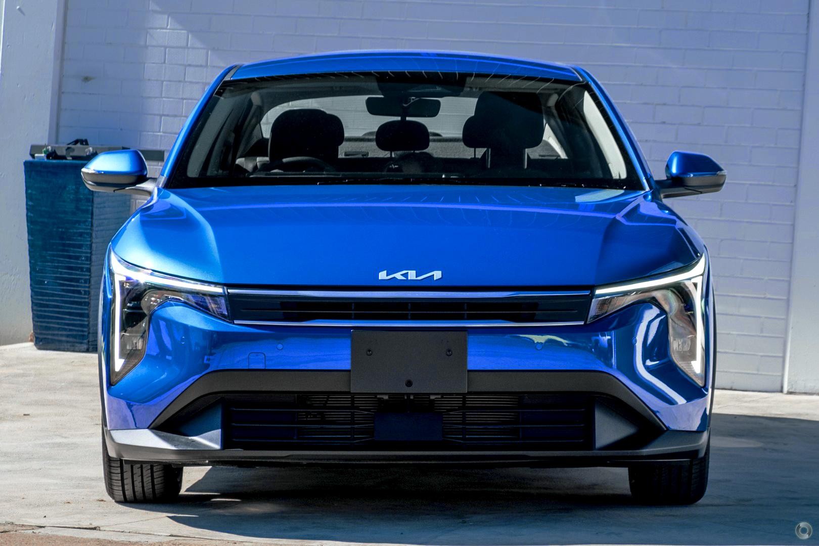 Kia K4 image 3