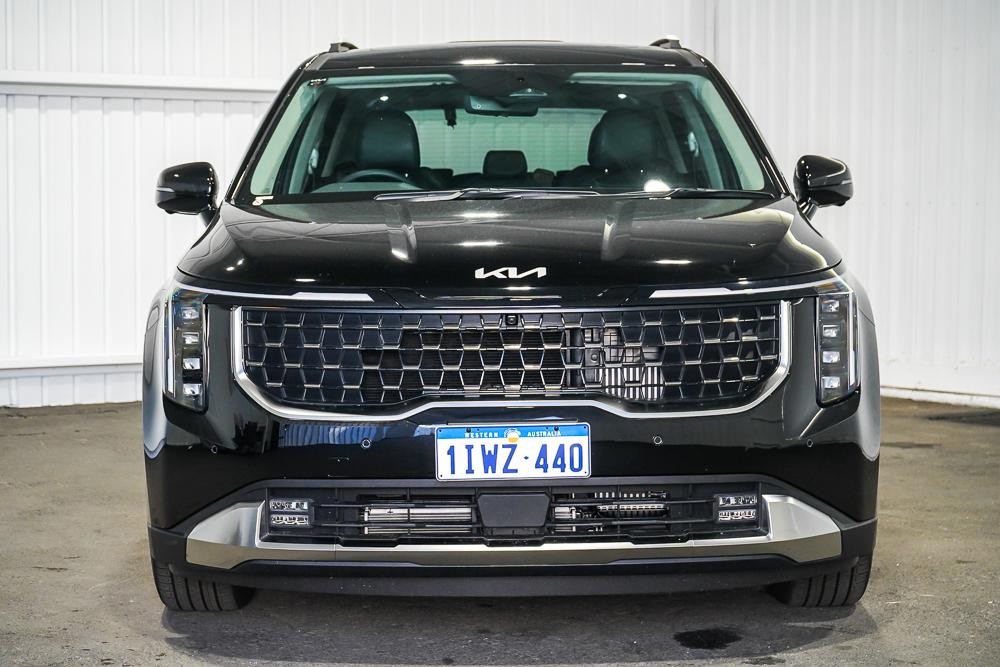 Kia Carnival image 3