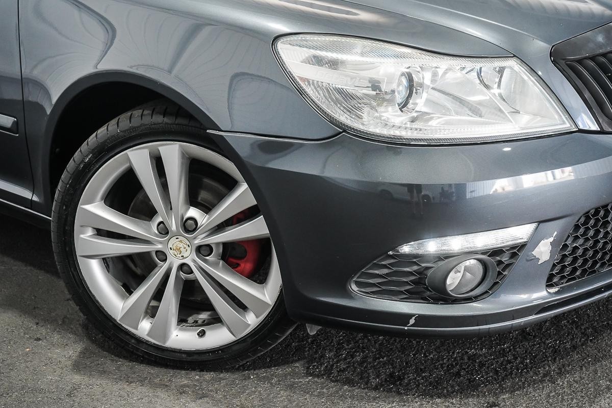 Skoda Octavia image 2