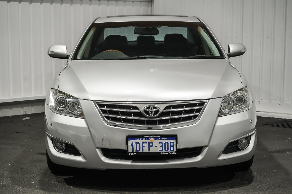 Toyota Aurion image 3