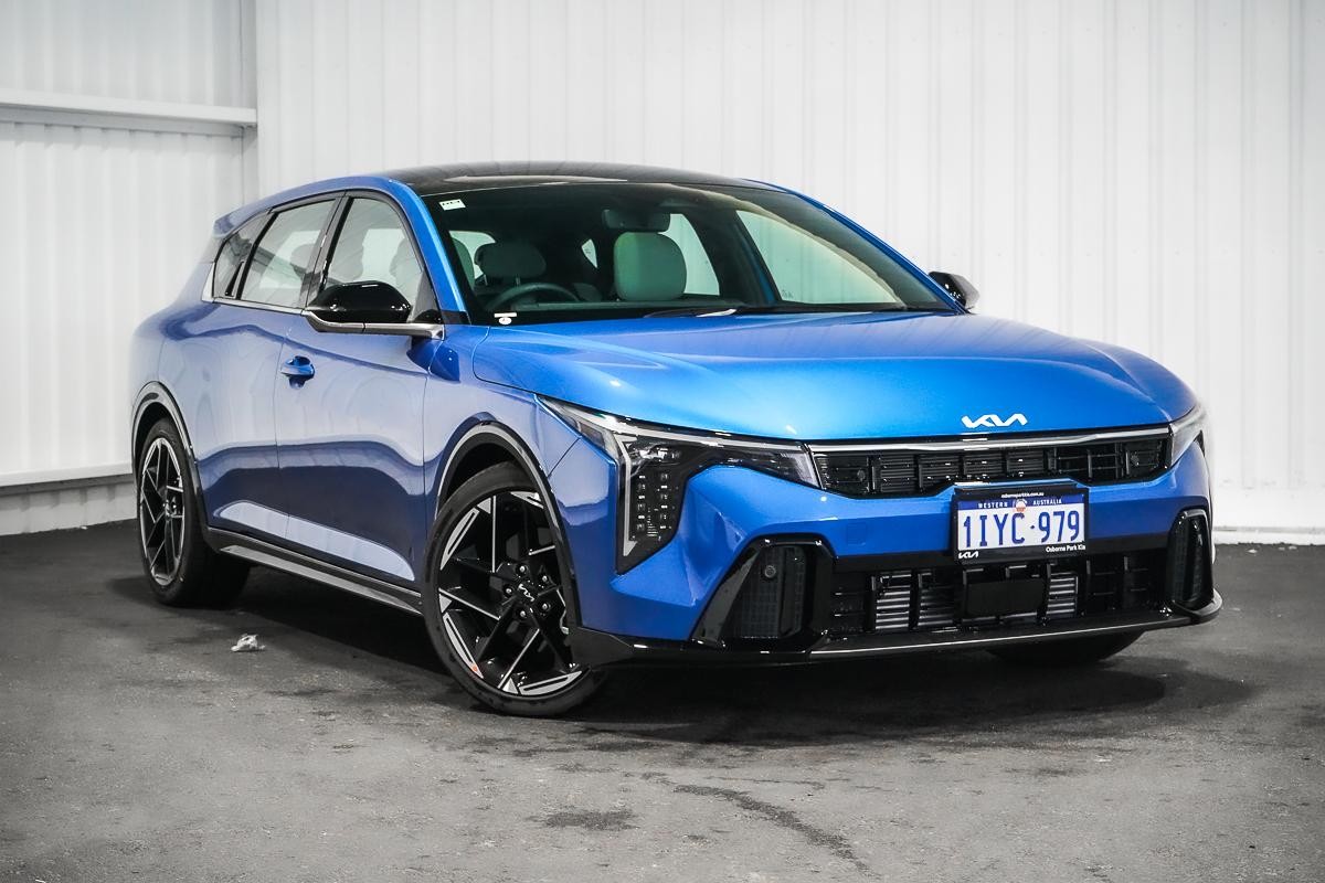 Kia K4 image 1
