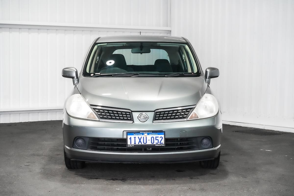 Nissan Tiida image 3