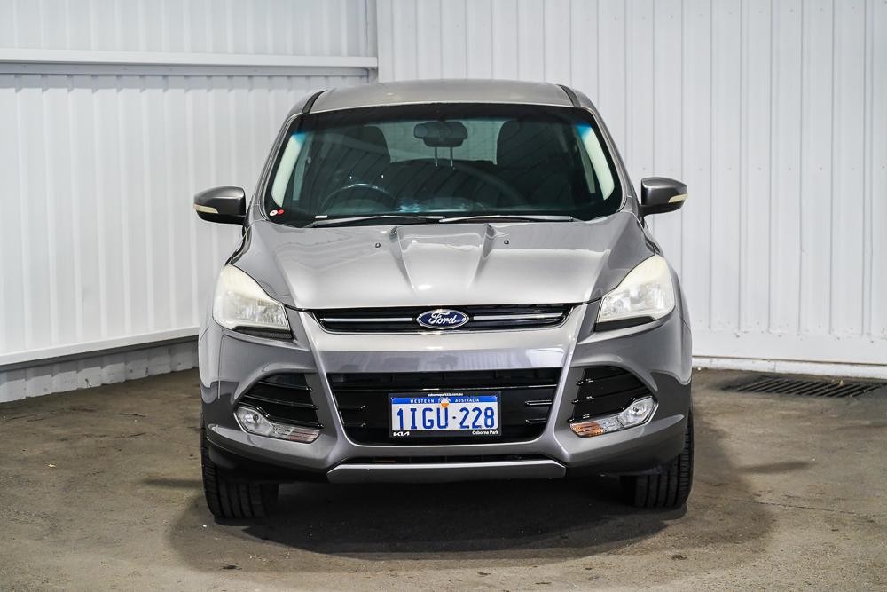 Ford Kuga image 3