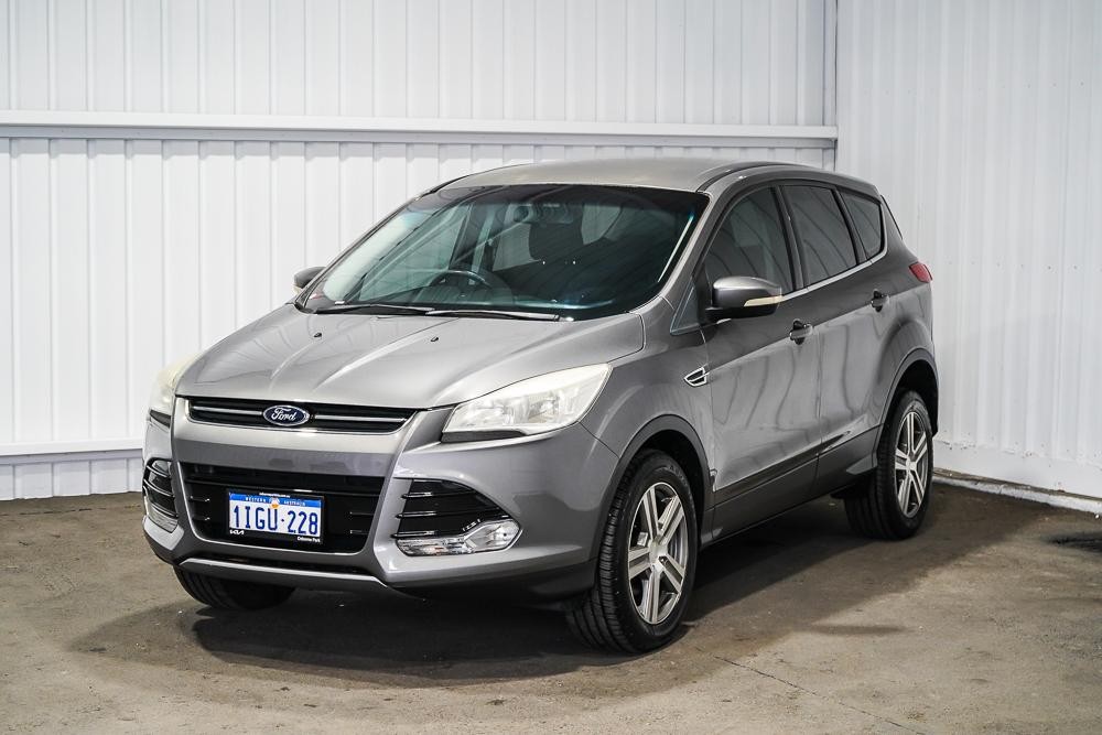 Ford Kuga image 4
