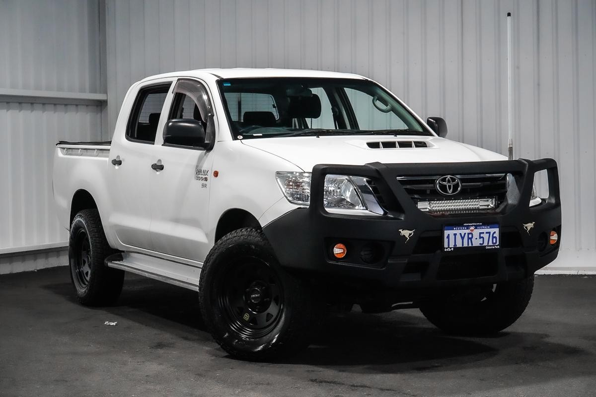 Toyota Hilux image 1