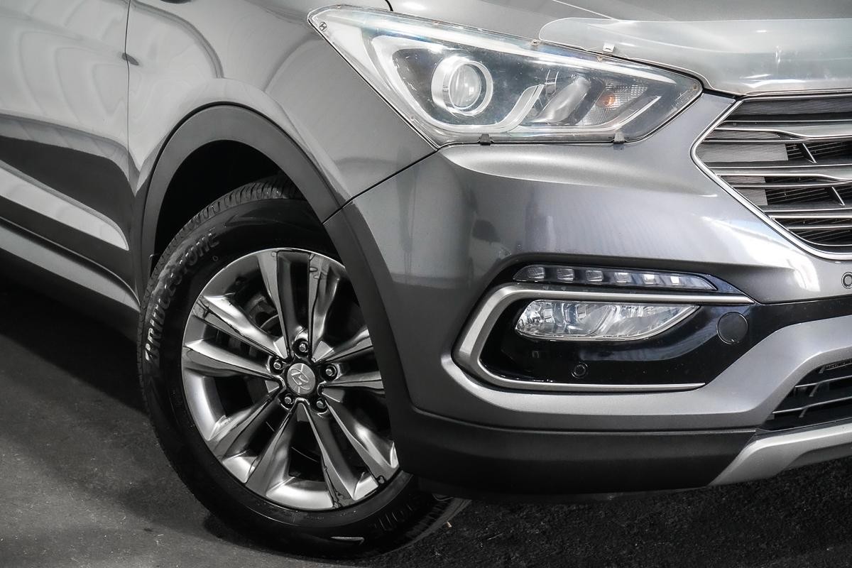 Hyundai Santa Fe image 2