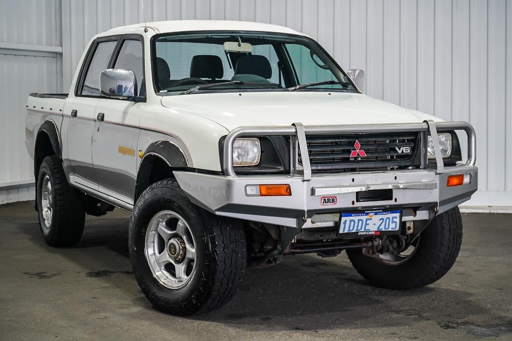 Mitsubishi Triton image 1