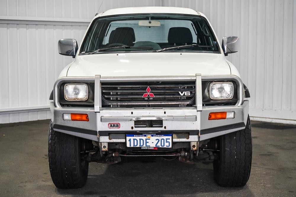 Mitsubishi Triton image 3