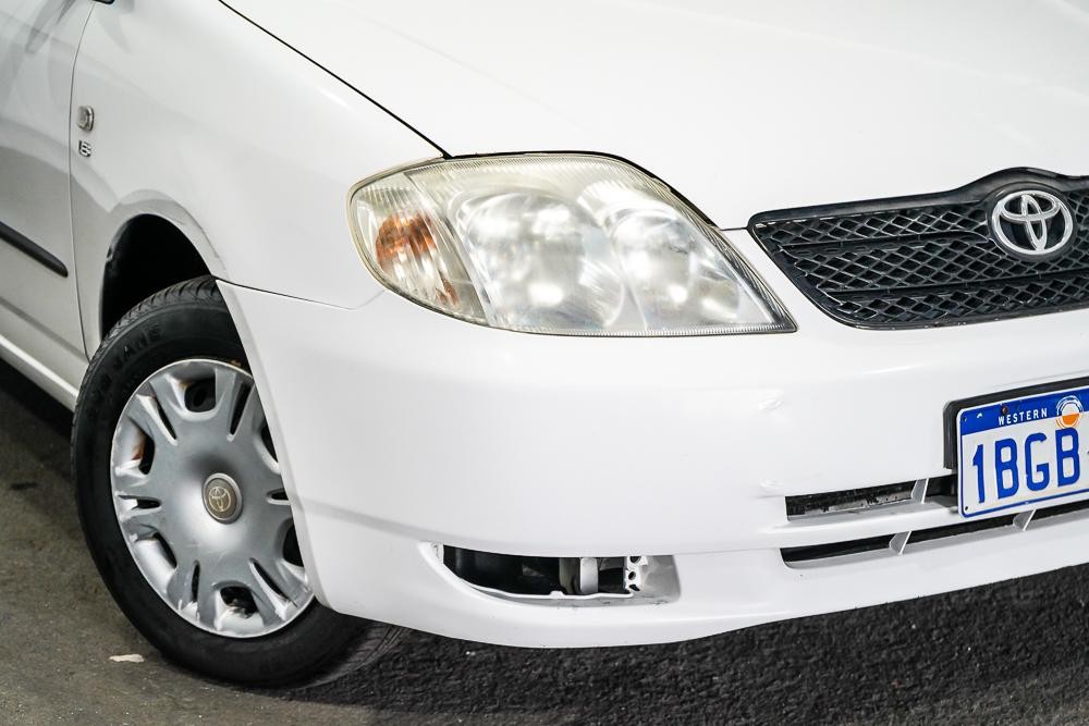 Toyota Corolla image 2
