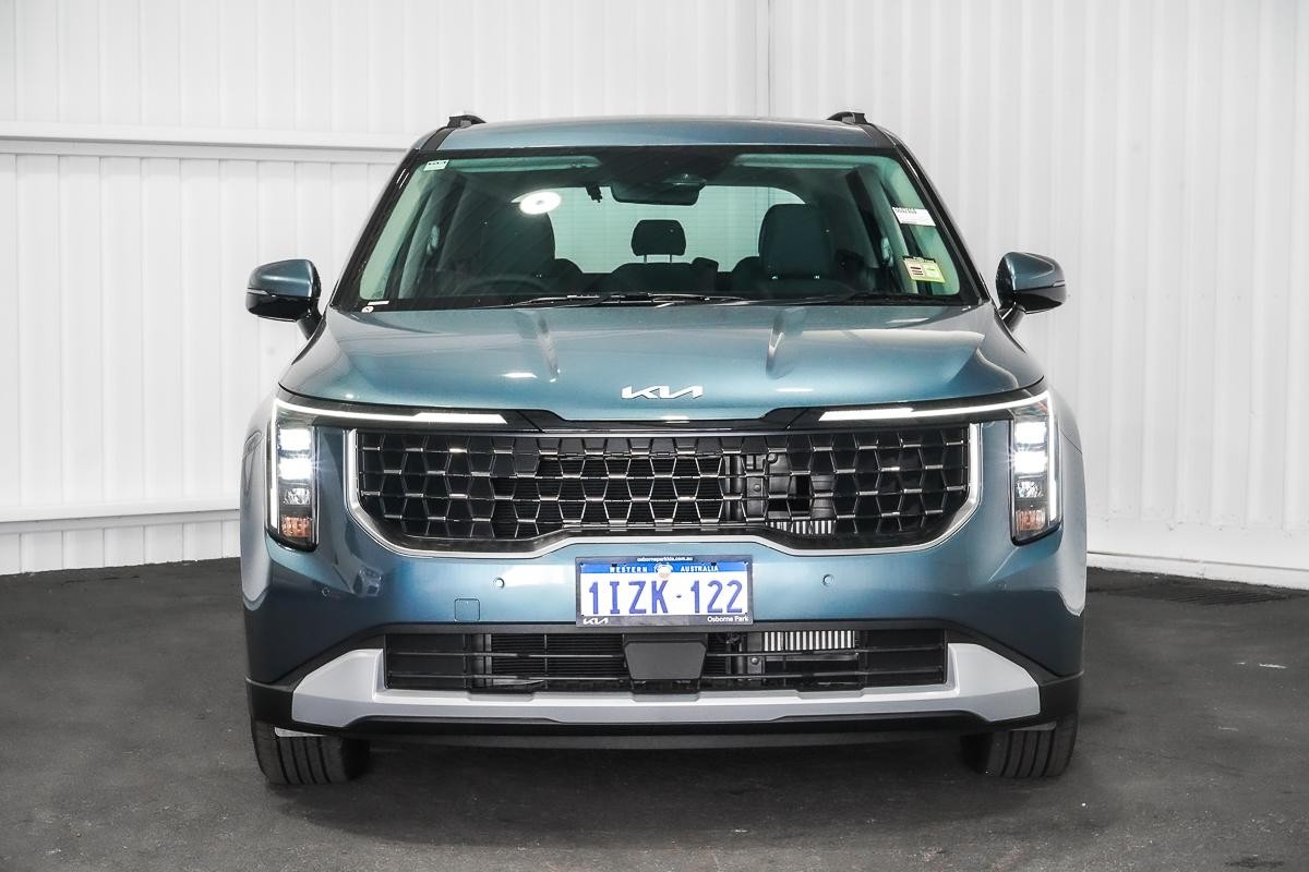 Kia Carnival image 3