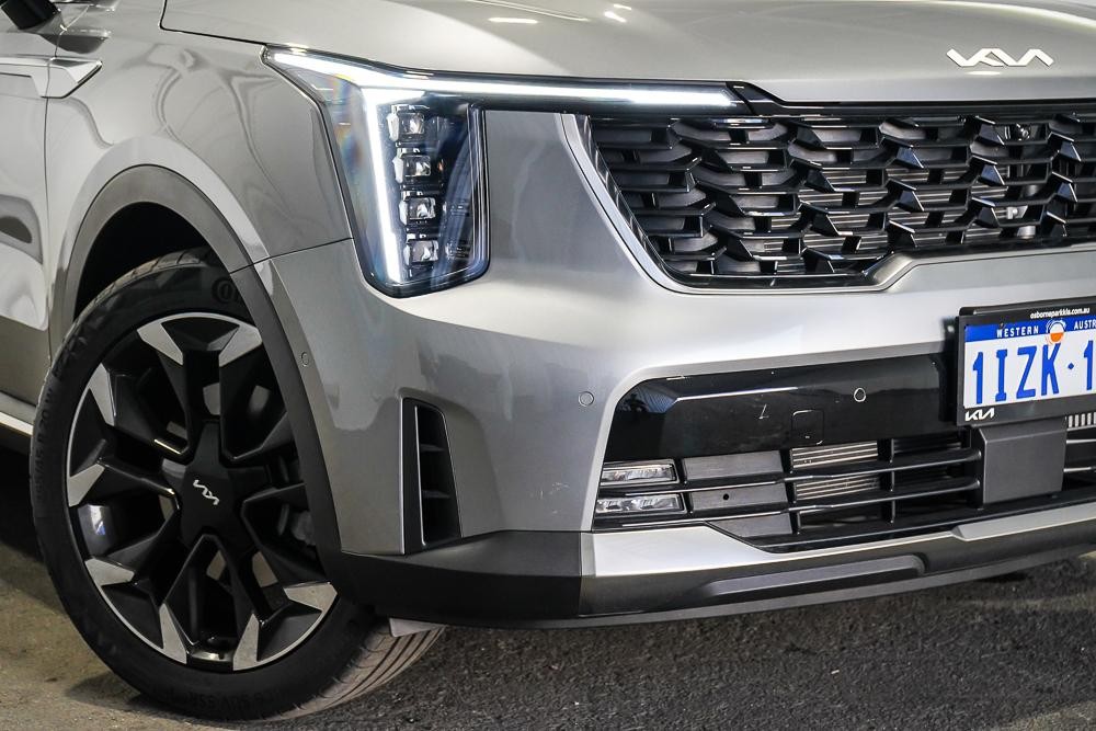 Kia Sorento image 2