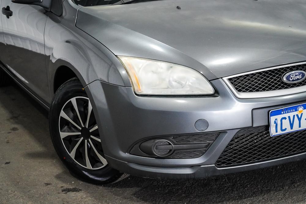 Ford Focus image 2