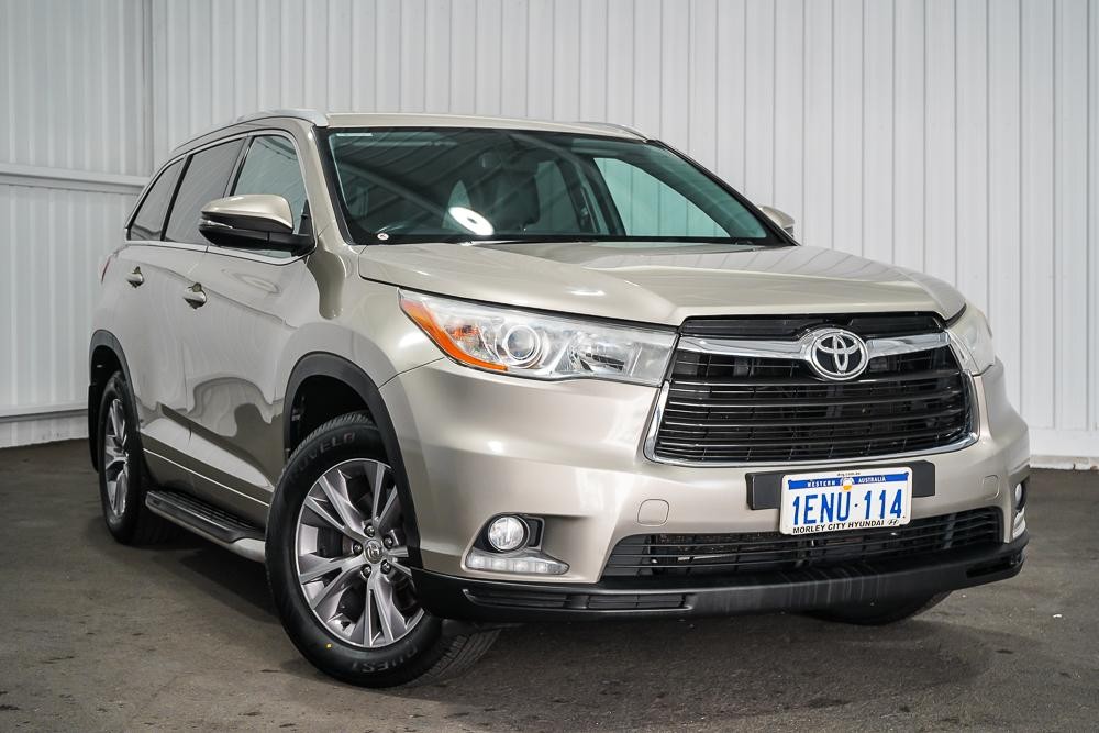 Toyota Kluger image 1