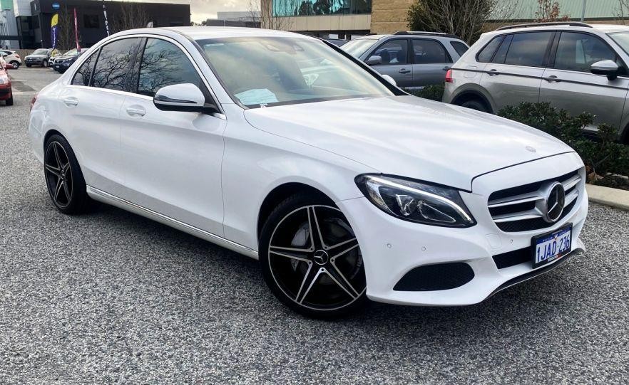 Mercedes Benz C-class image 2