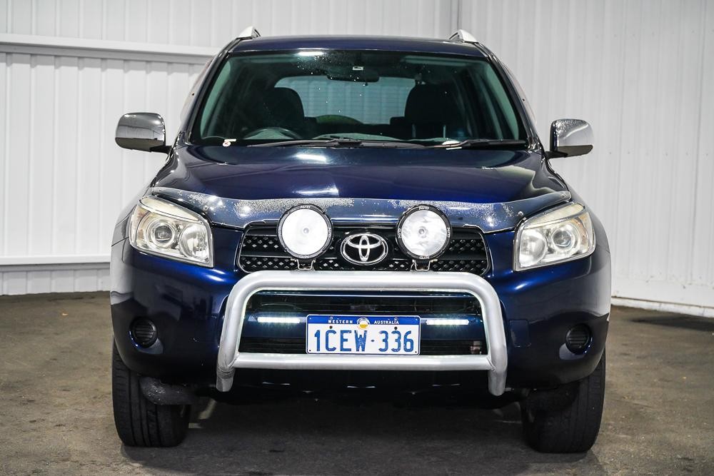 Toyota Rav4 image 3