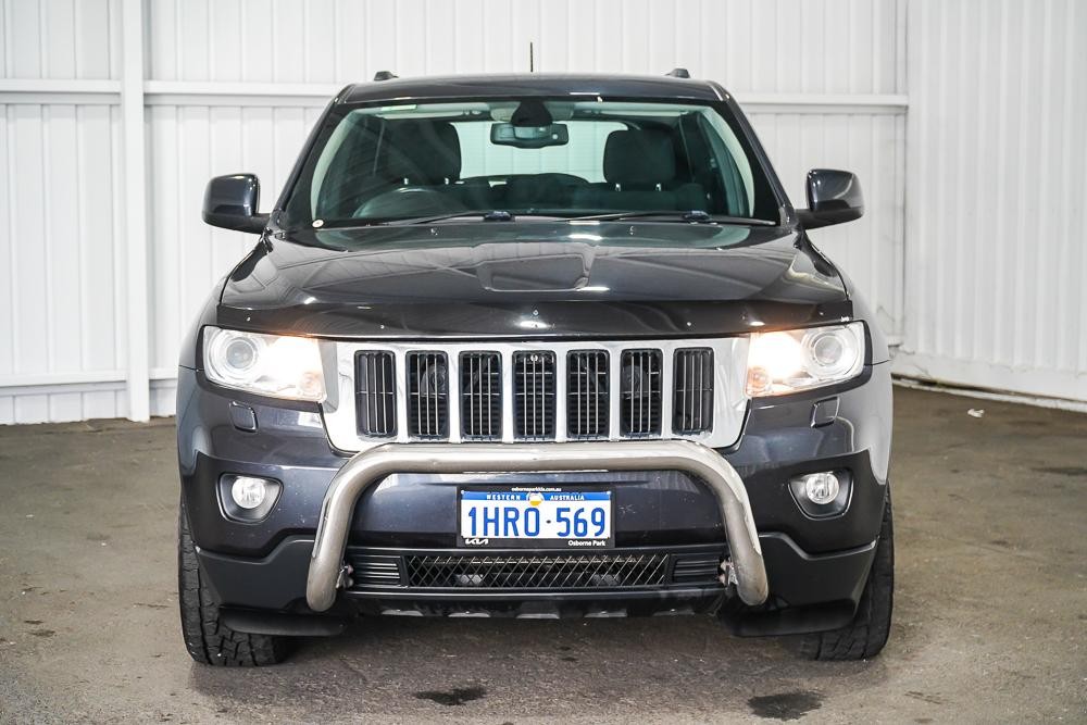 Jeep Grand Cherokee image 3