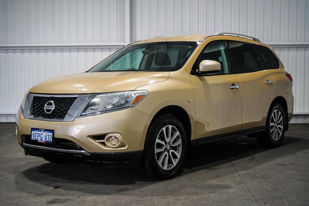 Nissan Pathfinder image 4
