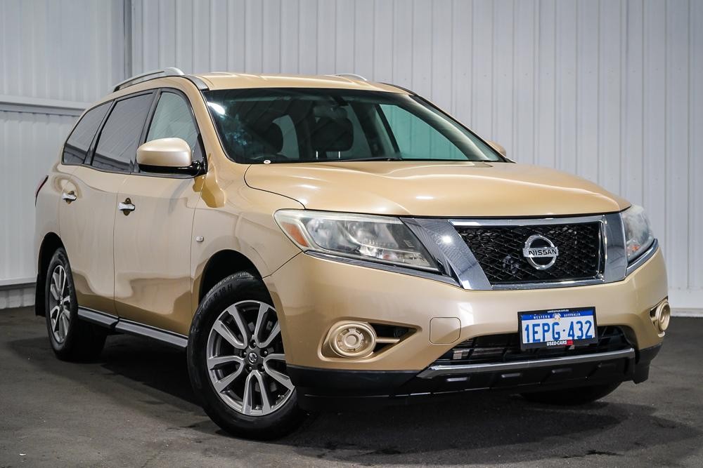 Nissan Pathfinder image 1