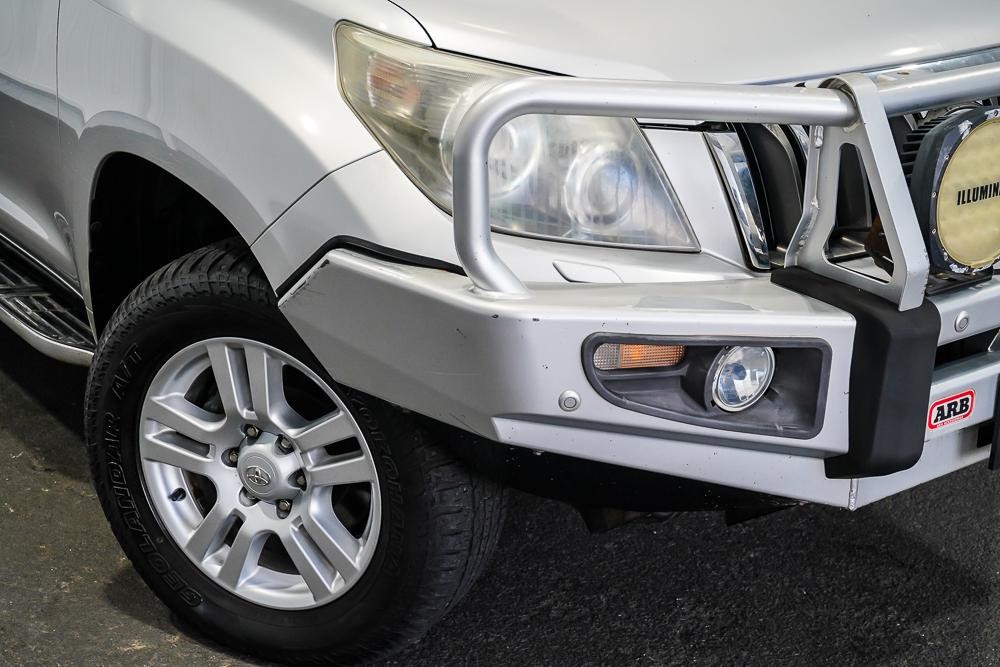 Toyota Landcruiser Prado image 2