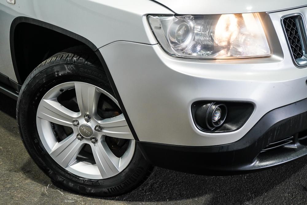 Jeep Compass image 2